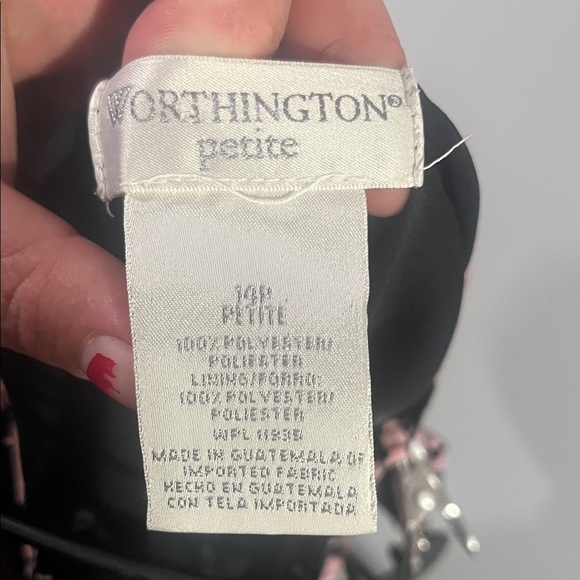 Worthington Pink Floral Mini Skirt Size 14P - Picture 2 of 5